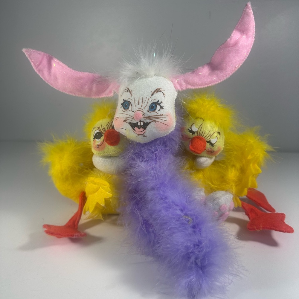 Annalee 2006 A Bunch Of Bunny Hugs Easter Bunny & Chicks Plush Set Spring Decor